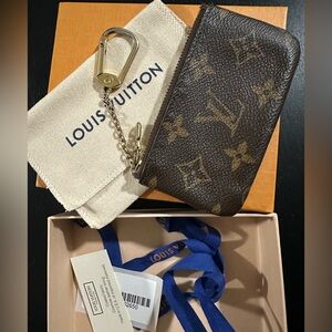 Louis Vuitton monogram key cles (authentic)